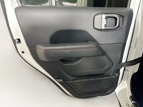 Used 2018 Jeep Wrangler Unlimited Rubicon AWD/4WD image 26