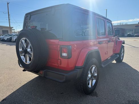 Used 2021 Jeep Wrangler Unlimited Sahara image 6