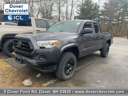 Used 2022 Toyota Tacoma SR image 1