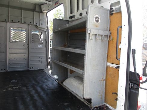 Used 2019 Nissan NV 2500 SV image 17