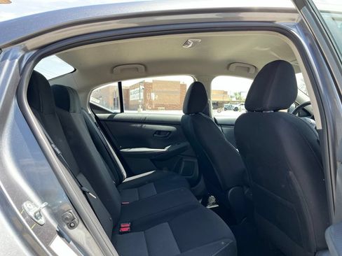 Used 2025 Nissan Sentra SV FWD image 15