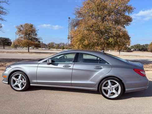 Used 2012 Mercedes-Benz CLS 550 CLS550 image 3