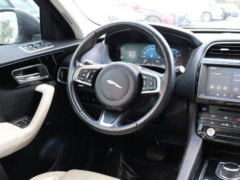 Used 2018 Jaguar F-PACE Prestige AWD/4WD image 22