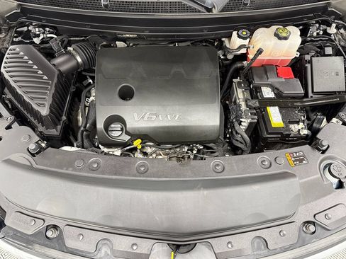 Used 2024 Buick Enclave Avenir w/ Avenir Technology Package AWD/4WD image 37