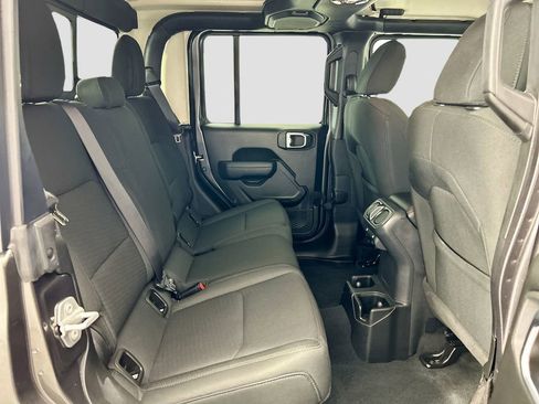 Used 2022 Jeep Gladiator Sport image 20