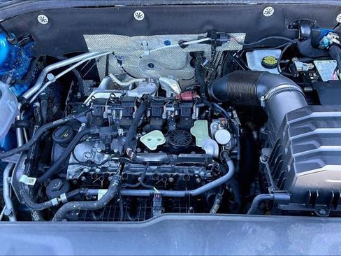 Used 2024 Volkswagen Atlas Cross Sport SE image 9