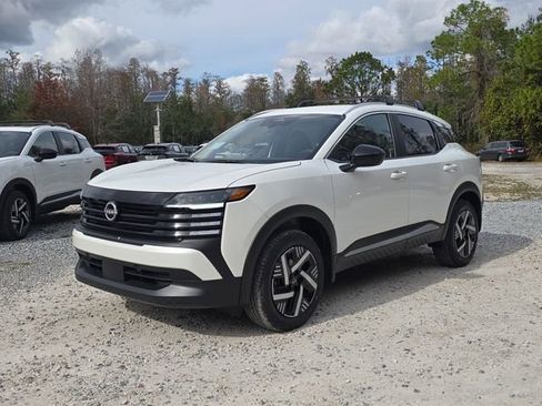 New 2026 Nissan Kicks SV w/ Cold Weather Package FWD image 4