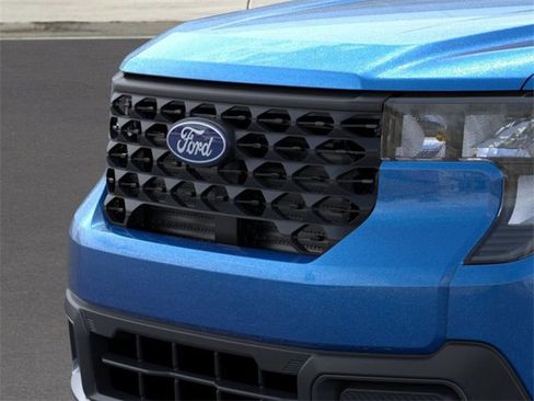 New 2025 Ford Maverick XLT image 18