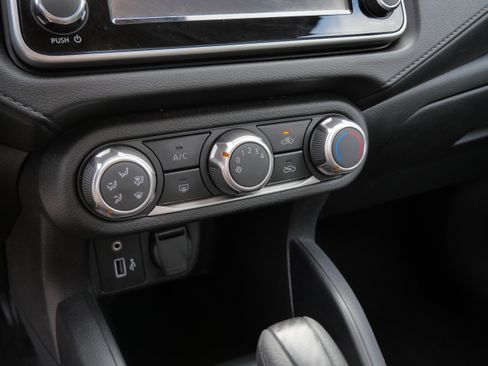 Used 2025 Nissan Versa S w/ Trunk Package FWD image 23
