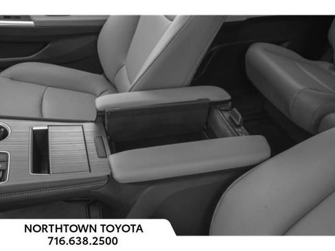 New 2026 Toyota Sienna XLE FWD image 14