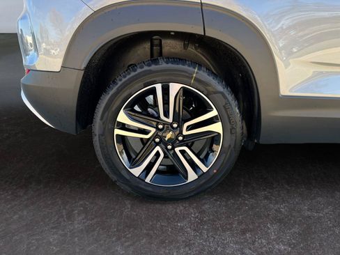 Used 2023 Chevrolet TrailBlazer LT FWD image 26