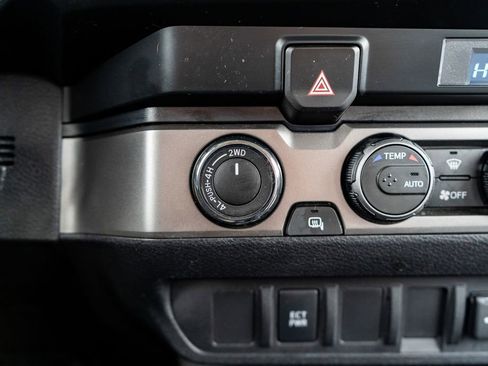 Used 2023 Toyota Tacoma SR image 27