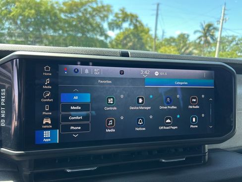 Certified 2025 Jeep Wrangler Sport AWD/4WD image 34