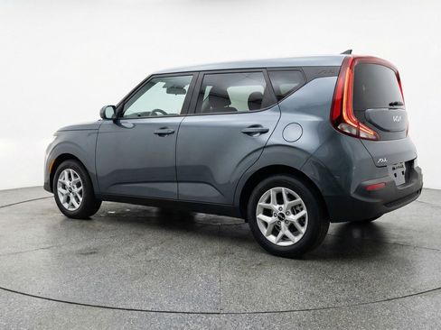 Used 2025 Kia Soul LX w/ LX Technology Package image 6