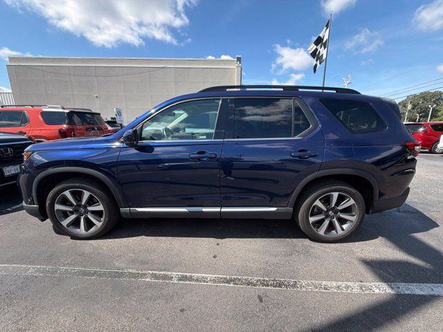 Used 2024 Honda Pilot Elite image 2