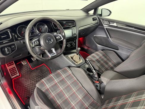 Used 2016 Volkswagen GTI S FWD image 11
