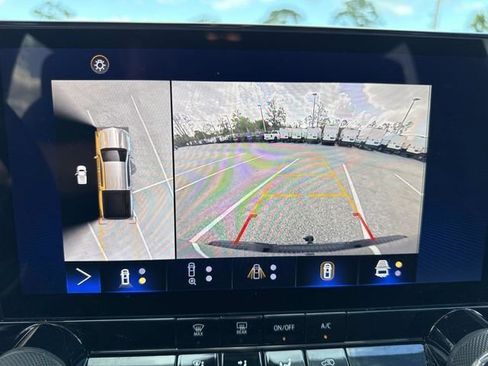 Used 2023 Chevrolet Colorado Trail Boss w/ Technology Package image 23