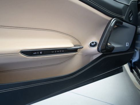 Certified 2018 Ferrari GTC4Lusso image 17