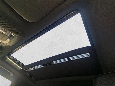 Certified 2025 Mercedes-Benz GLE 450 4MATIC image 15