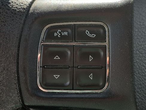 Used 2017 RAM 1500 Classic SLT AWD/4WD image 14