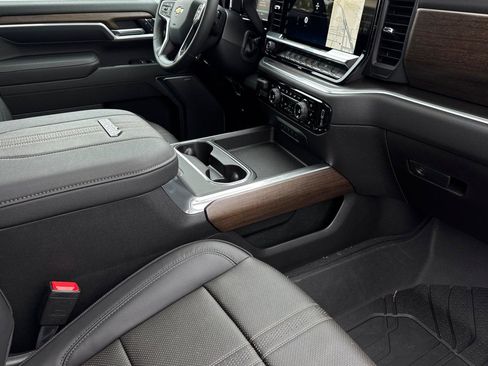 New 2026 Chevrolet Silverado 3500 High Country w/ High Country Premium Package AWD/4WD image 20