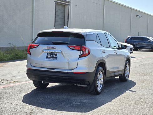 Used 2018 GMC Terrain SLE FWD image 9