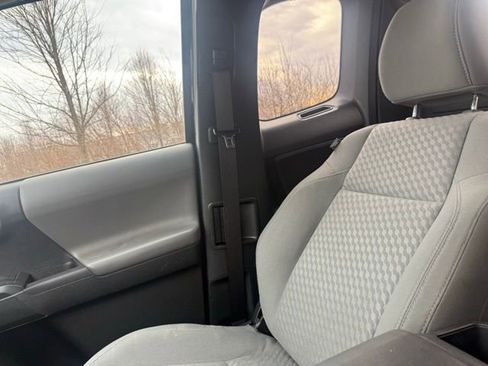 Used 2021 Toyota Tacoma SR image 27