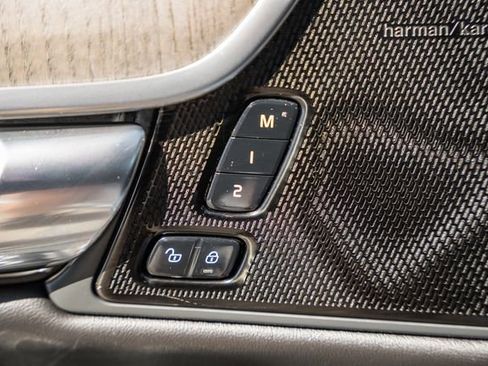 Used 2023 Volvo S90 B6 Ultimate image 42