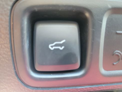 Used 2018 Ford Expedition Platinum image 11