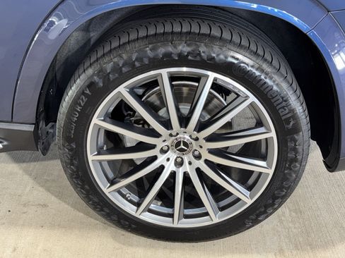 Used 2024 Mercedes-Benz GLS 580 4MATIC image 39