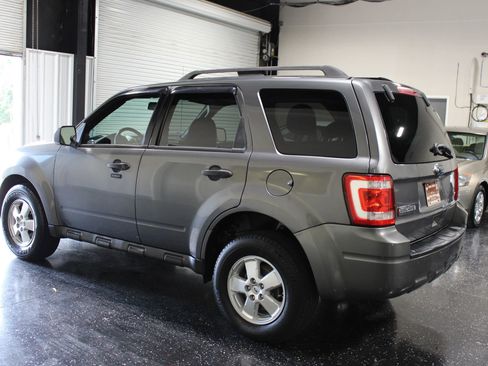 Used 2010 Ford Escape XLT FWD image 5