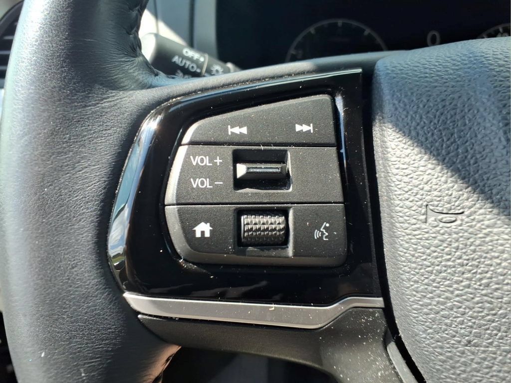 Used 2025 Honda Odyssey EX-L image 19
