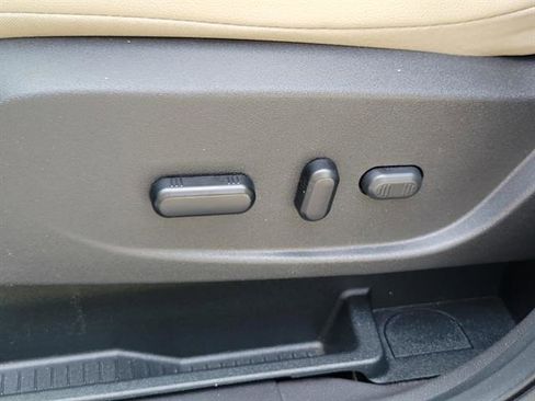 Used 2019 Ford Escape Titanium image 62