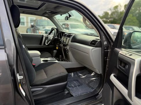 Used 2011 Toyota 4Runner SR5 AWD/4WD image 10