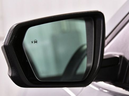 Used 2023 Chevrolet Equinox LT image 13