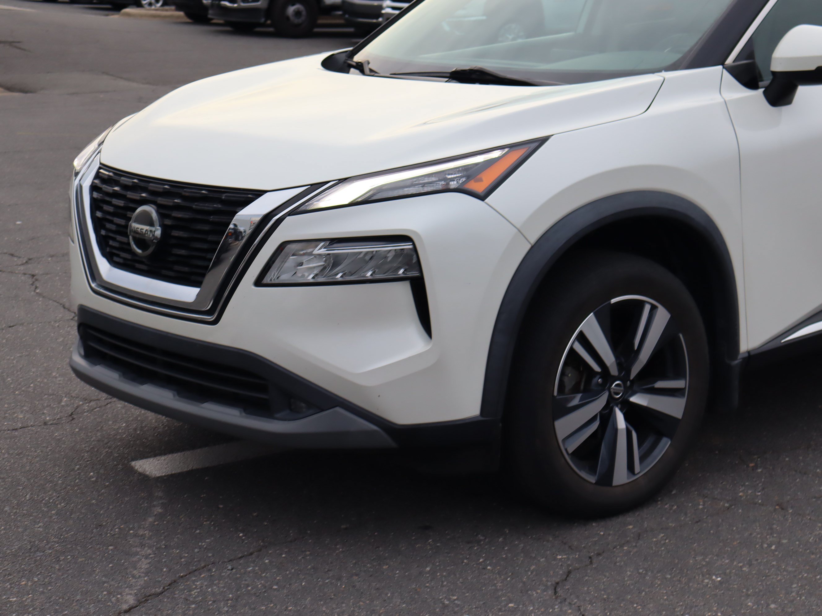 Used 2021 Nissan Rogue SL FWD image 6