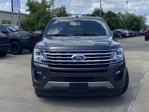 Used 2021 Ford Expedition XLT RWD image 2