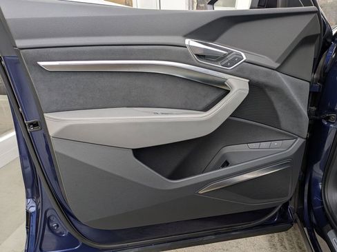 Used 2023 Audi e-tron S Premium Plus w/ Black Optic Package image 16