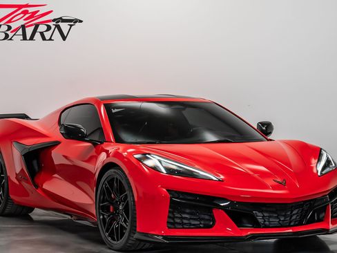 Used 2024 Chevrolet Corvette Z06 w/ Stealth Interior Trim Package image 15