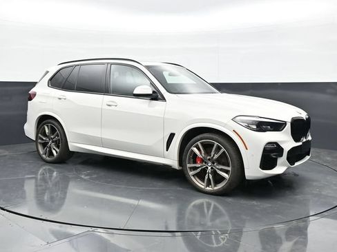 Used 2021 BMW X5 M50i AWD/4WD image 3