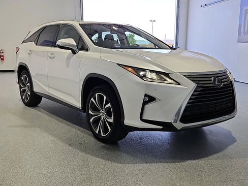 Used 2018 Lexus RX 350L FWD image 4