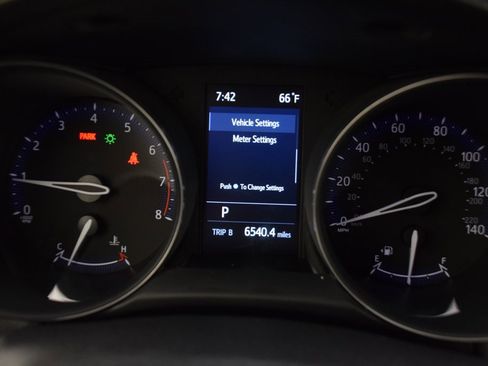 Used 2021 Toyota C-HR LE image 23