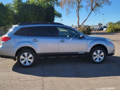 Used 2010 Subaru Outback 3.6R Limited image 10