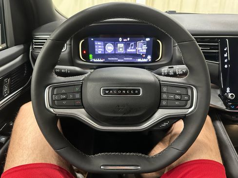 Used 2024 Jeep Wagoneer Series II w/ Convenience Group I image 29