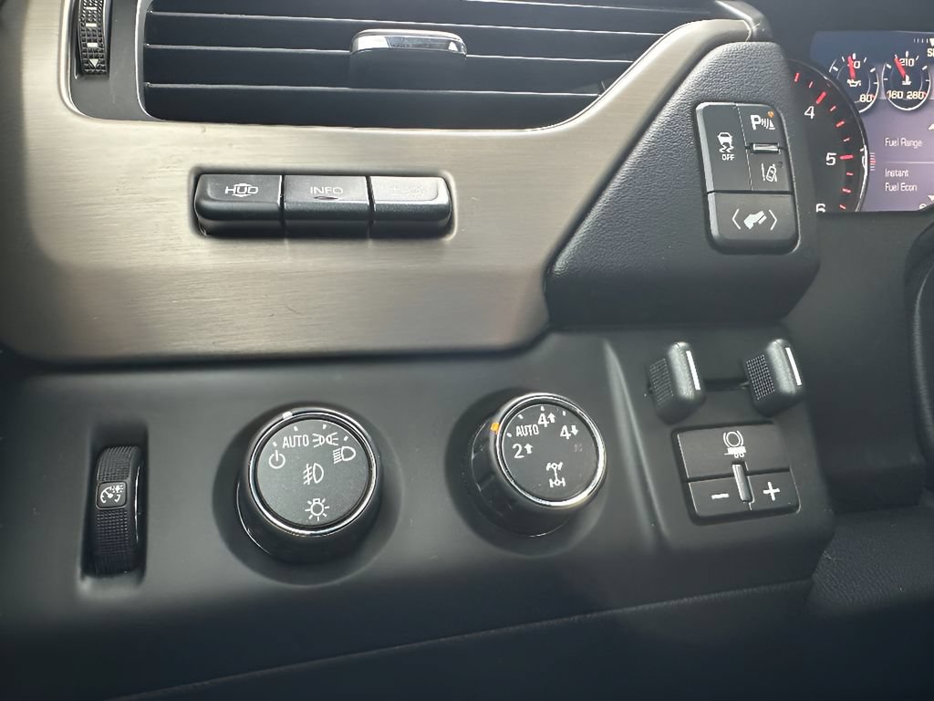Used 2015 GMC Yukon Denali w/ Touring Package AWD/4WD image 27