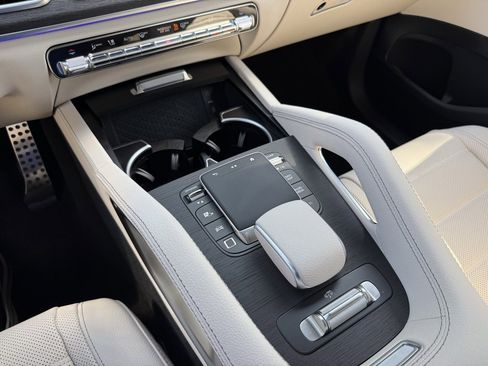 New 2025 Mercedes-Benz GLS 580 4MATIC image 16