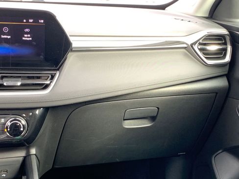 Used 2025 Chevrolet TrailBlazer LT image 33