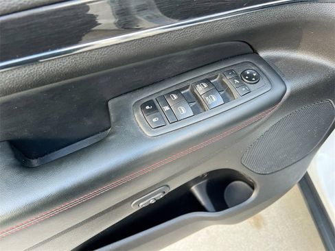 Used 2021 Jeep Grand Cherokee Trailhawk w/ Trailhawk Luxury Group image 11