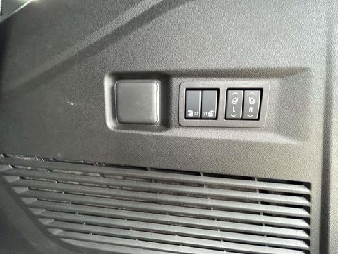 Used 2025 Chevrolet Tahoe Z71 w/ Comfort Package image 17