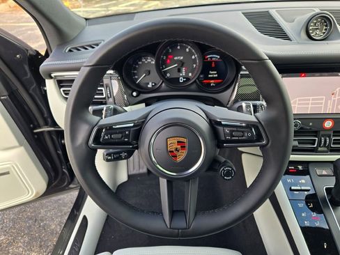 New 2026 Porsche Macan GTS image 30